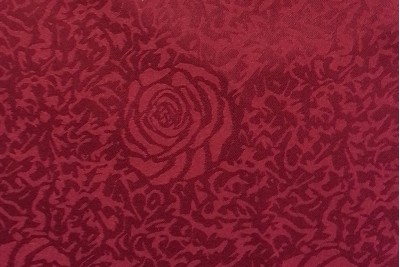 TB-FDN  提花桌布  枱布 100％滌  散花牡丹-酒紅  花瓣紋 側面照